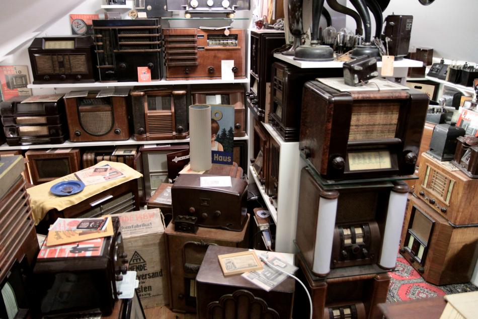 Sammlung alter Radios von Jörg Chowanetz